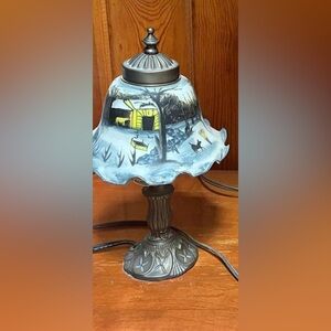 Rare Vintage Currier & Ives Glass Lamp New York Museum Collection Winter Scene